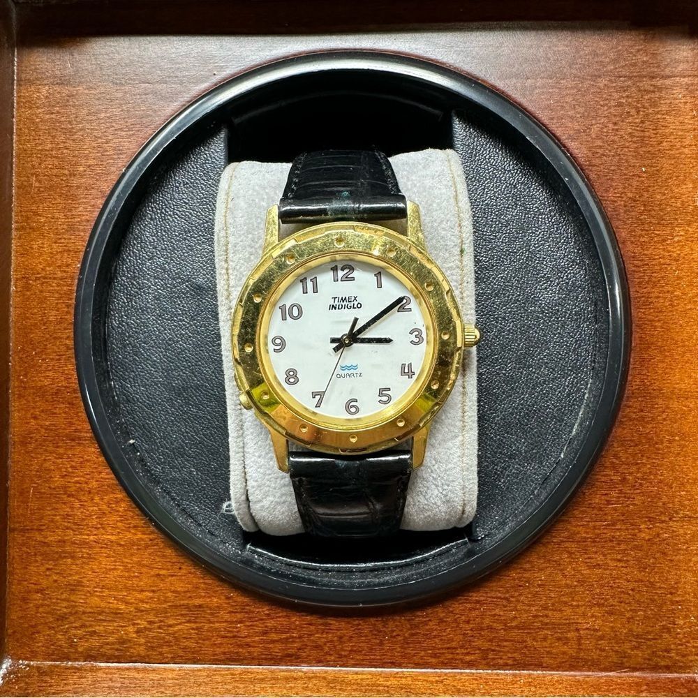 Vintage timex indiglo with rare case